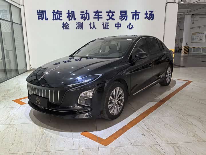 Фото 1 - Hongqi E-QM5
