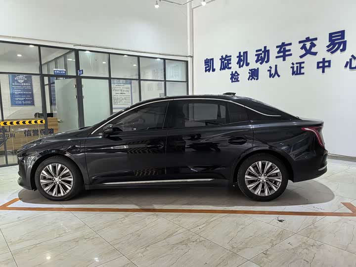 Фото 7 - Hongqi E-QM5