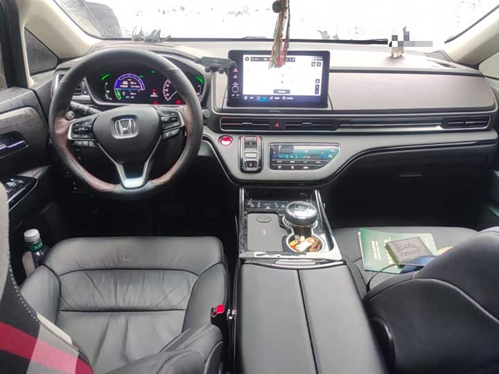 Фото 13 - Honda Elysion