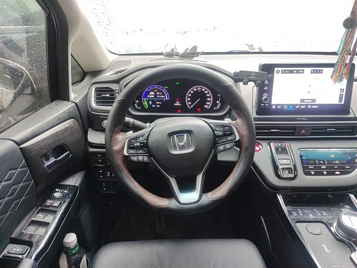 Фото 3 - Honda Elysion