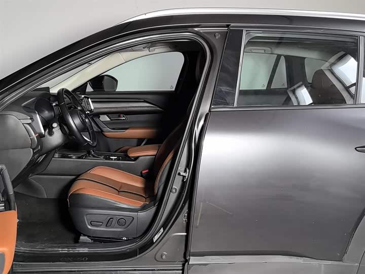 Фото 10 - Mazda CX-50