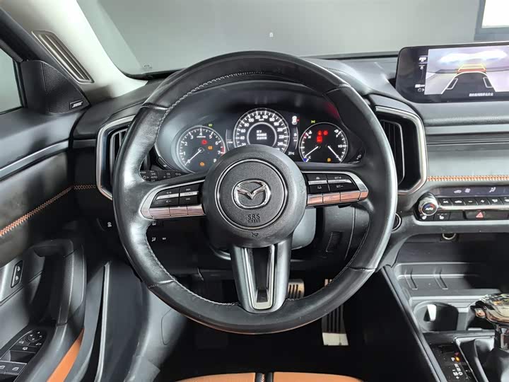 Фото 11 - Mazda CX-50