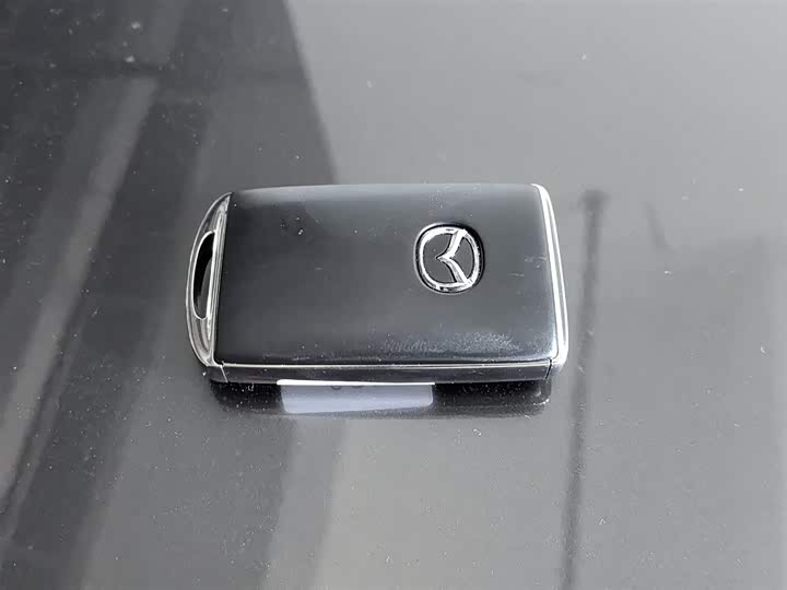 Фото 19 - Mazda CX-50