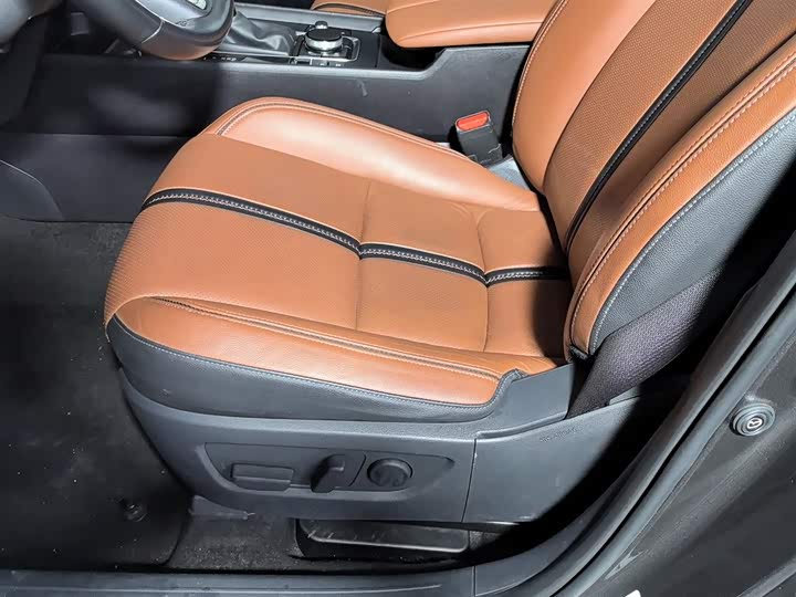 Фото 20 - Mazda CX-50