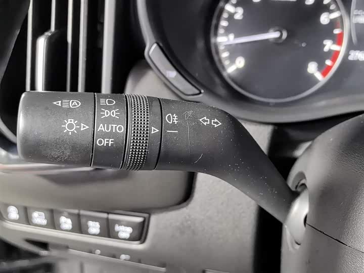 Фото 21 - Mazda CX-50