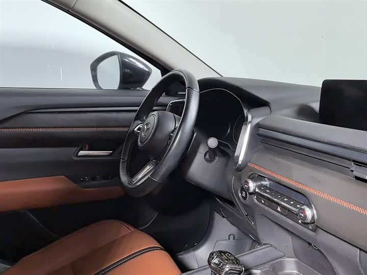 Фото 22 - Mazda CX-50