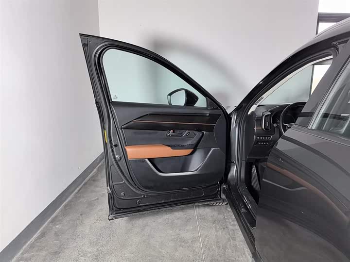 Фото 8 - Mazda CX-50