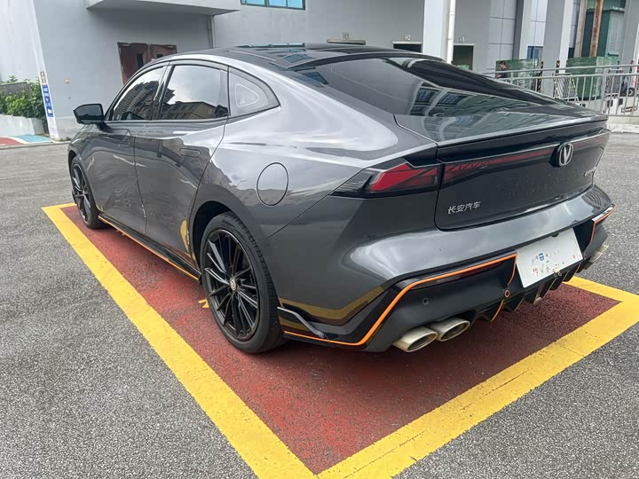 Фото 11 - Changan UNI-V