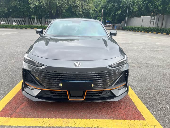 Фото 2 - Changan UNI-V