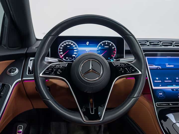 Фото 14 - Mercedes-Benz S-Class