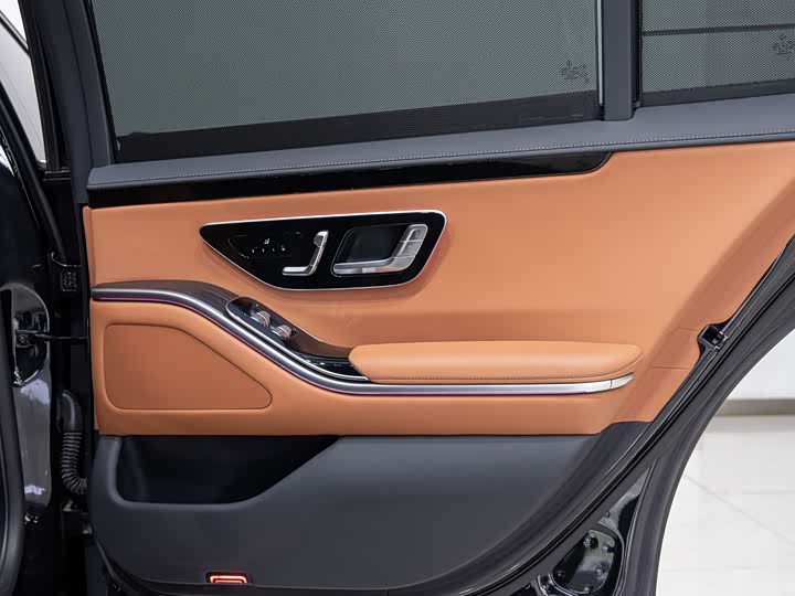 Фото 24 - Mercedes-Benz S-Class