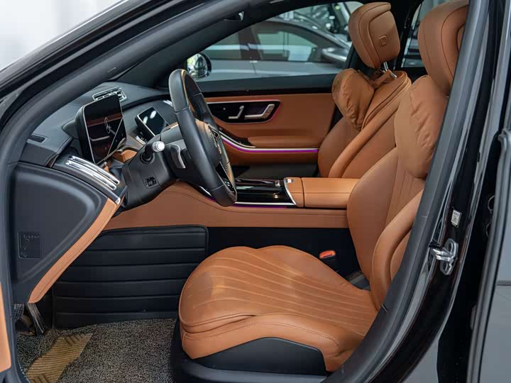 Фото 28 - Mercedes-Benz S-Class