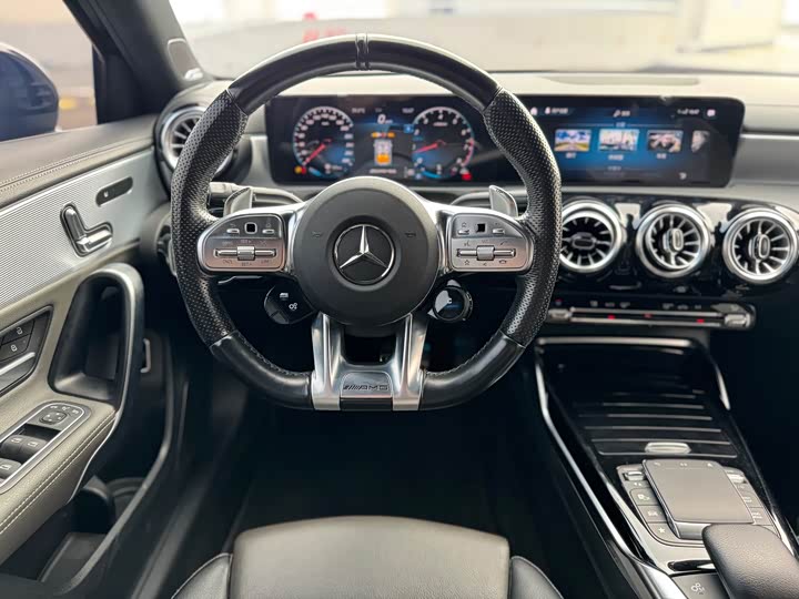 Фото 8 - Mercedes-Benz A-Class AMG