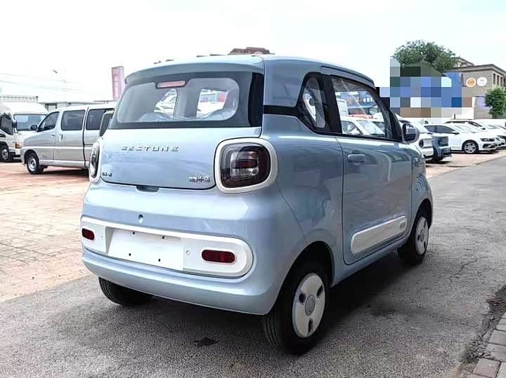 Фото 3 - Bestune Pony