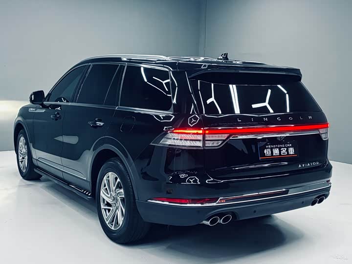 Фото 3 - Lincoln Aviator