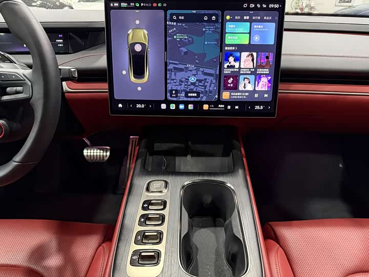 Фото 10 - Xiaomi SU7