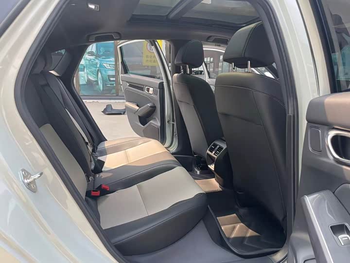 Фото 11 - Honda Civic