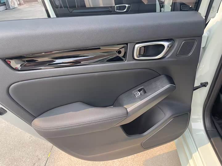 Фото 18 - Honda Civic