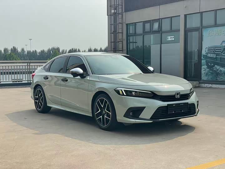 Фото 3 - Honda Civic