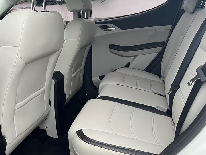 Фото 9 - BYD Yuan Pro