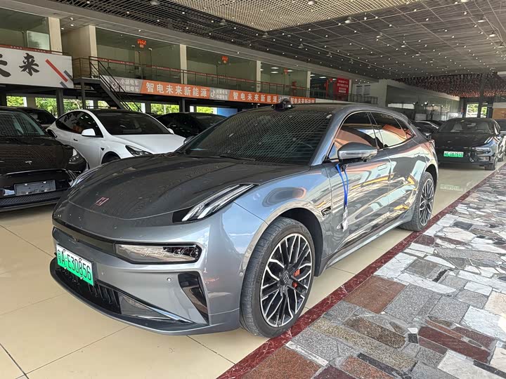 Фото 1 - Zeekr 001