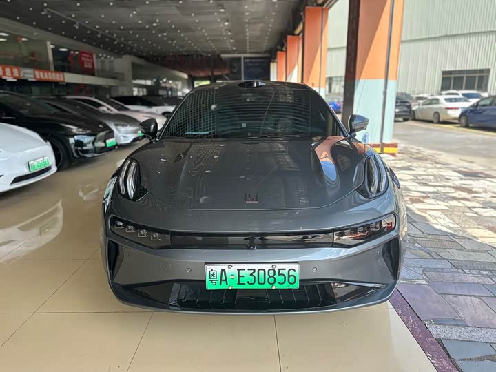 Фото 2 - Zeekr 001