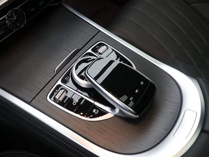 Фото 21 - Mercedes-Benz G-Class