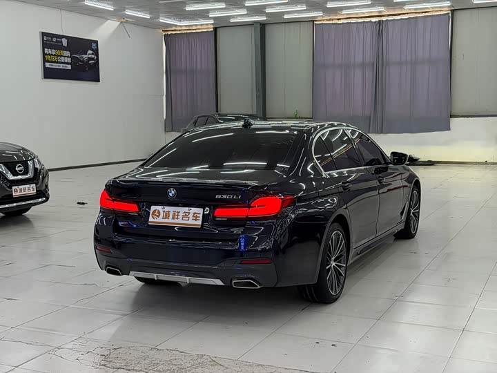 Фото 9 - BMW 5 Series