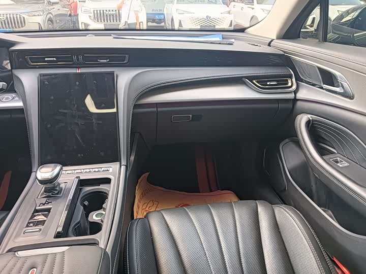 Фото 7 - Hongqi H5