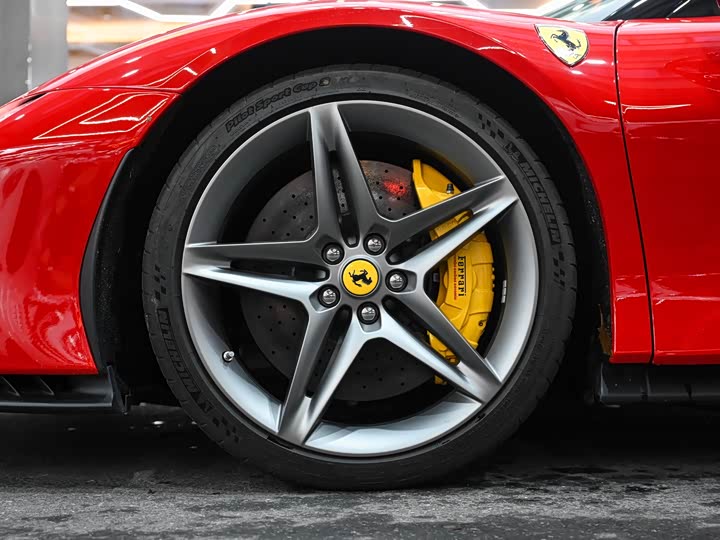 Фото 19 - Ferrari SF90