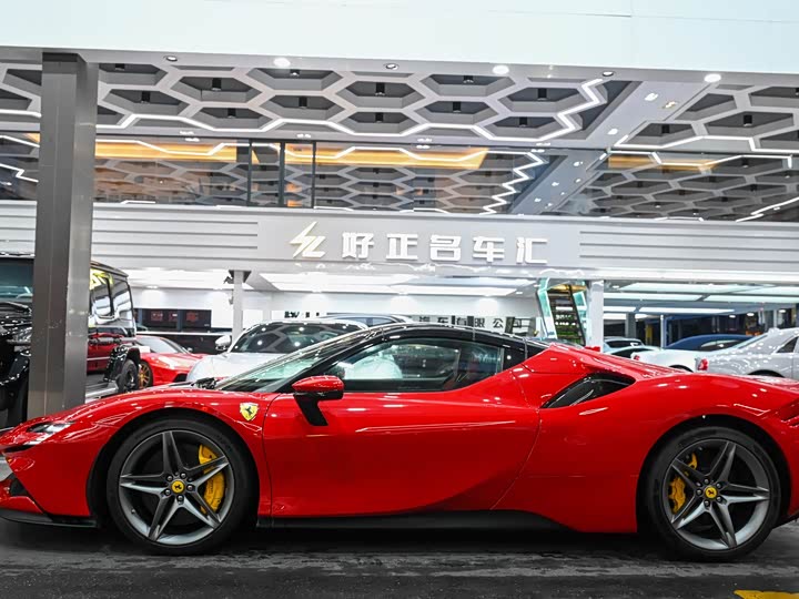 Фото 4 - Ferrari SF90