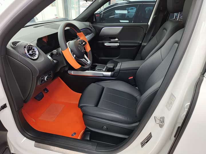 Фото 7 - Mercedes-Benz GLB-Class