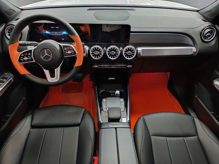 Фото 9 - Mercedes-Benz GLB-Class