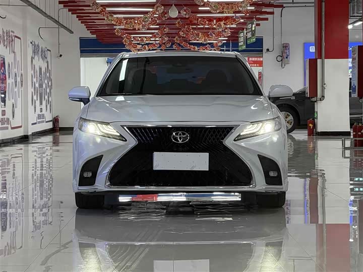 Фото 7 - Toyota Camry