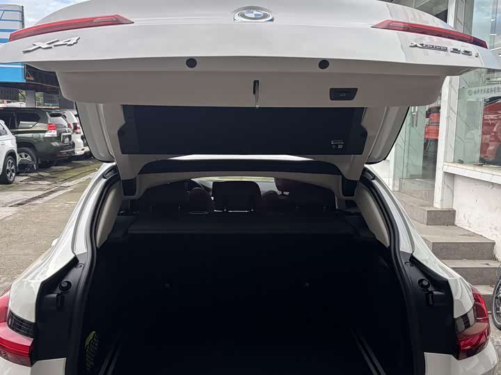 Фото 28 - BMW X4