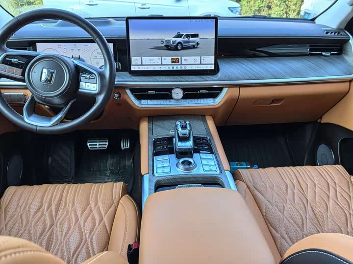 Фото 7 - Tank 500 Hybrid