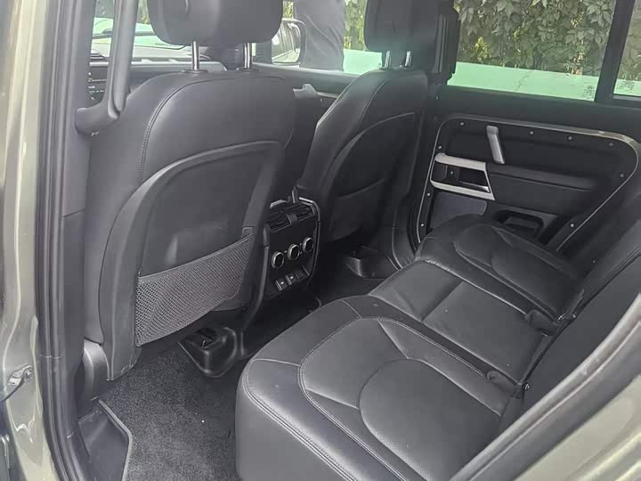 Фото 6 - Land Rover Defender