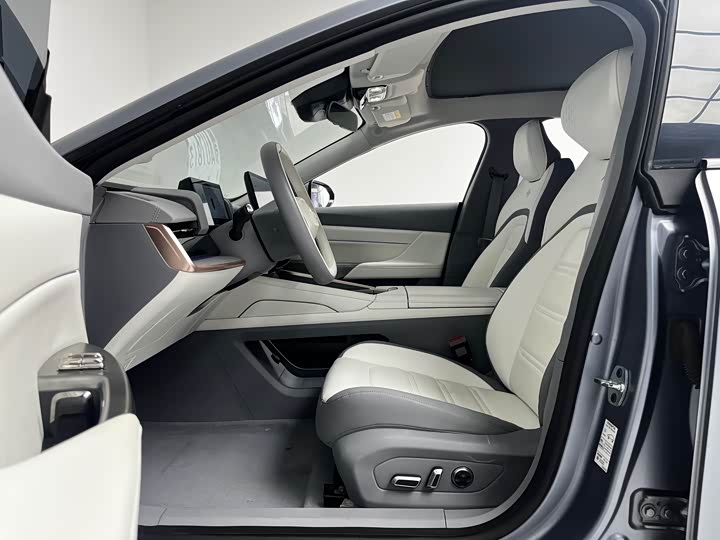 Фото 16 - Dongfeng Yipai eπ 007