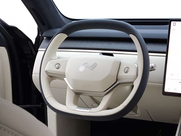 Фото 19 - Nio Onvo L90