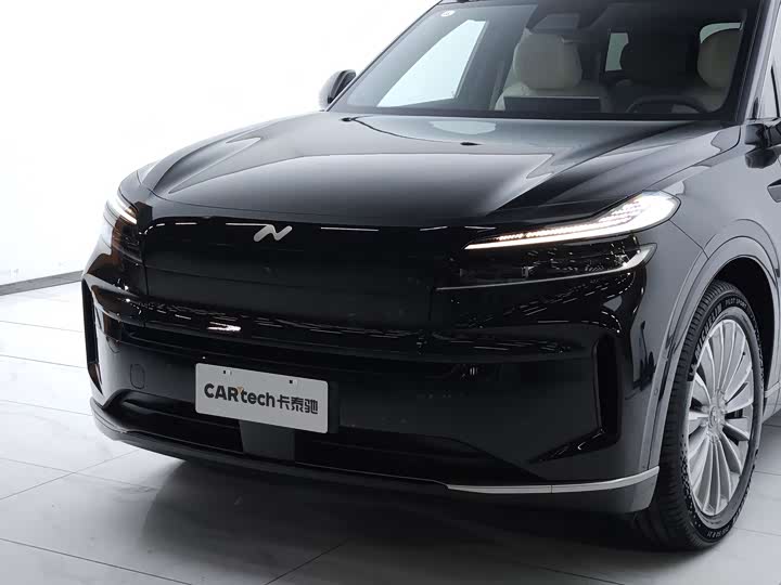 Фото 21 - Nio Onvo L90