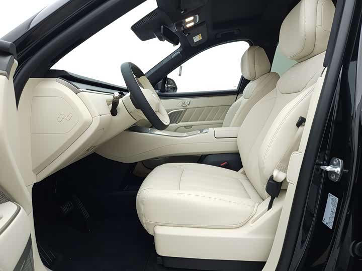 Фото 8 - Nio Onvo L90