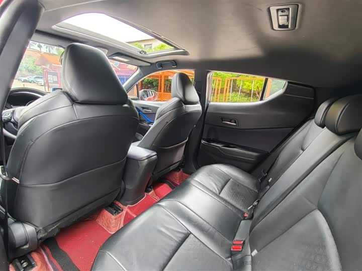 Фото 11 - Toyota Izoa