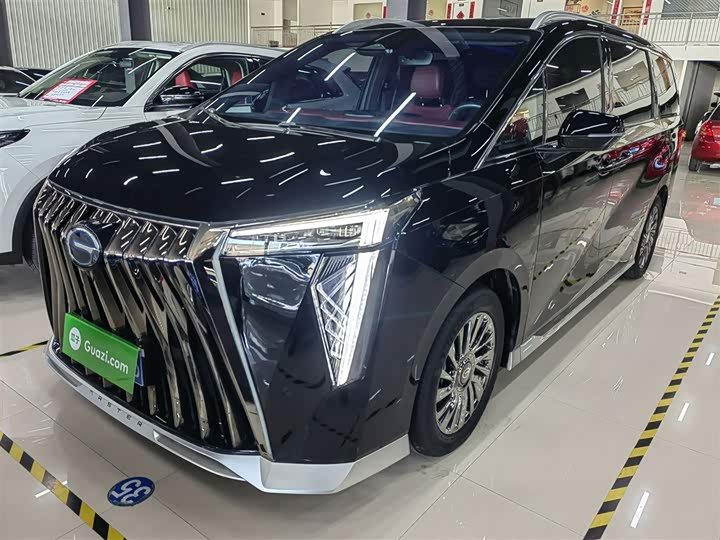 Фото 2 - GAC Trumpchi M8