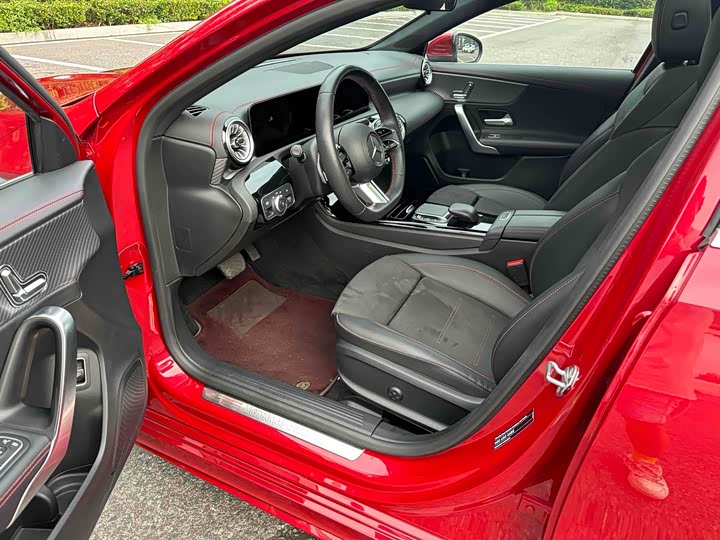 Фото 10 - Mercedes-Benz A-Class