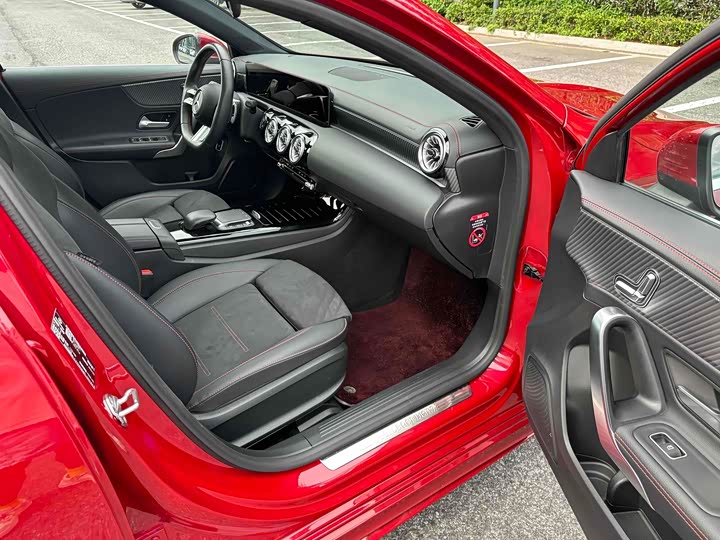 Фото 11 - Mercedes-Benz A-Class