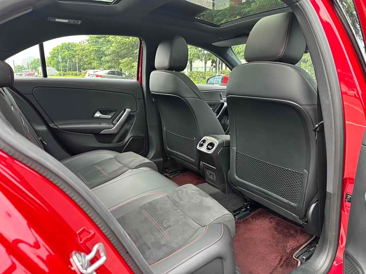 Фото 16 - Mercedes-Benz A-Class