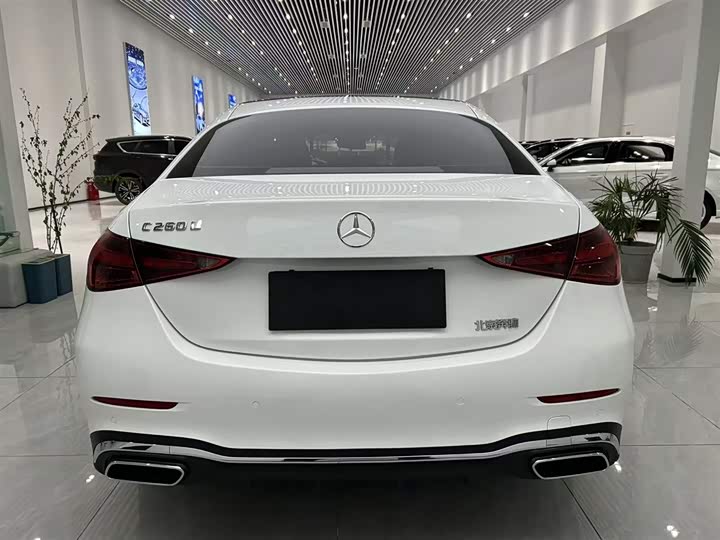 Фото 10 - Mercedes-Benz C-Class