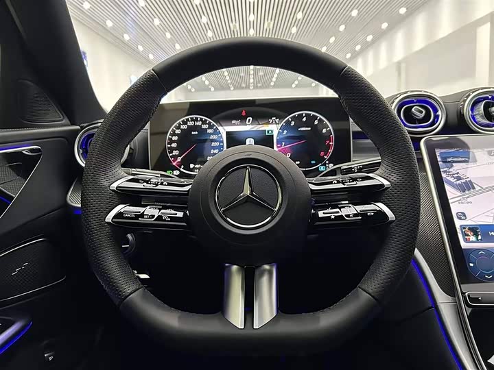 Фото 13 - Mercedes-Benz C-Class