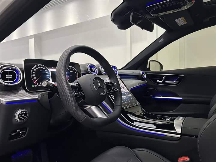 Фото 16 - Mercedes-Benz C-Class