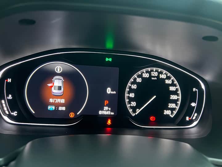 Фото 17 - Honda Accord